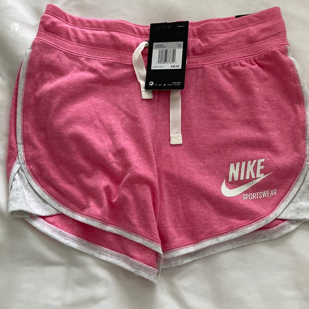 NWT Nike Classic pink shorts, slim fit women’s XS